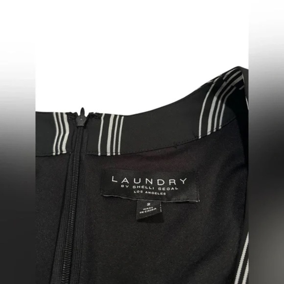 LAUNDRY BY SHELLI SEGAL DRESS v neck black & White pin stripes size 2 - Picture 3 of 5